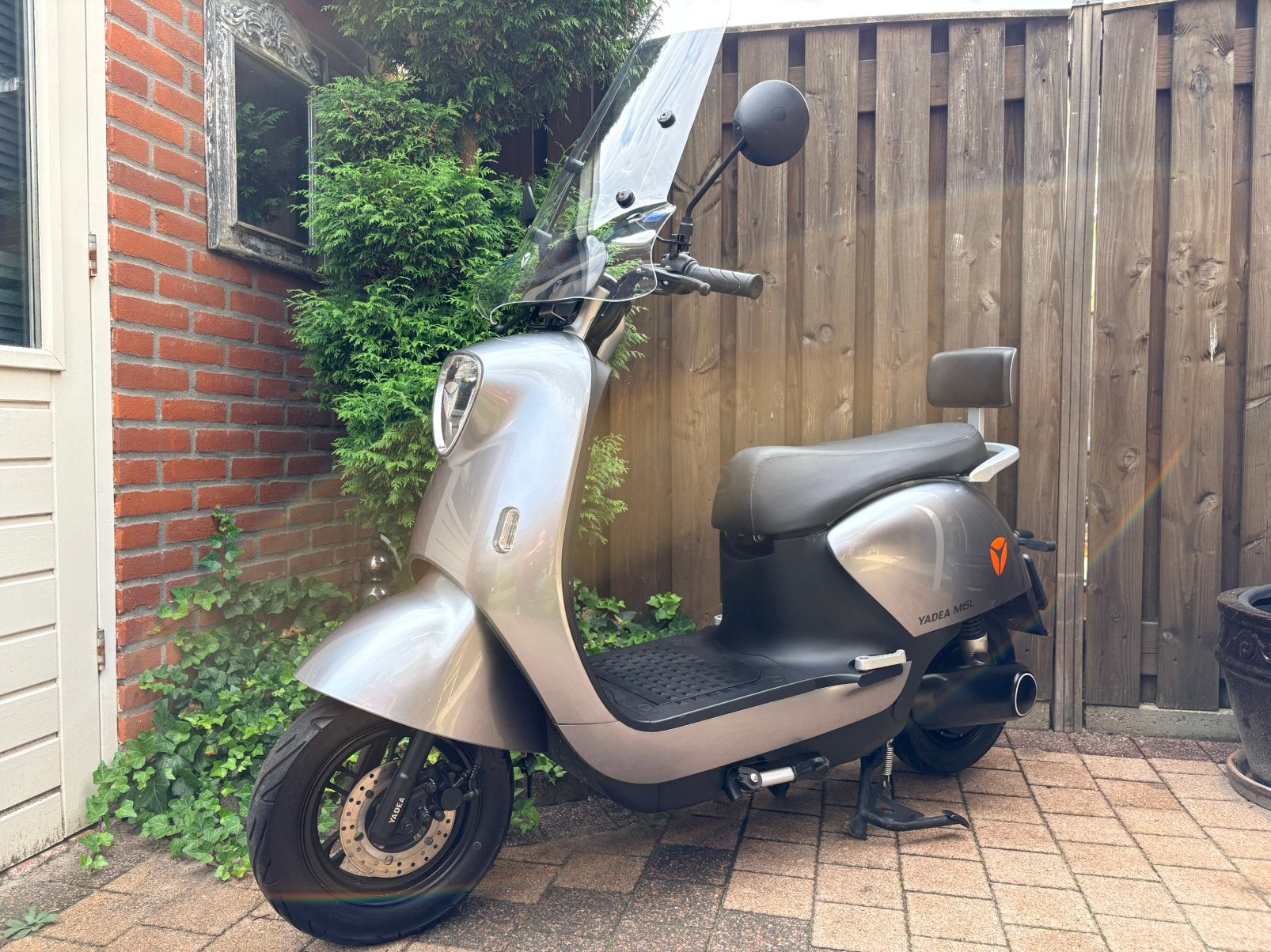 Electriche Yadea M6L scooter, Fietsen en Brommers, Scooters | Overige merken, Ophalen, Gebruikt, Maximaal 45 km/u, Elektrisch