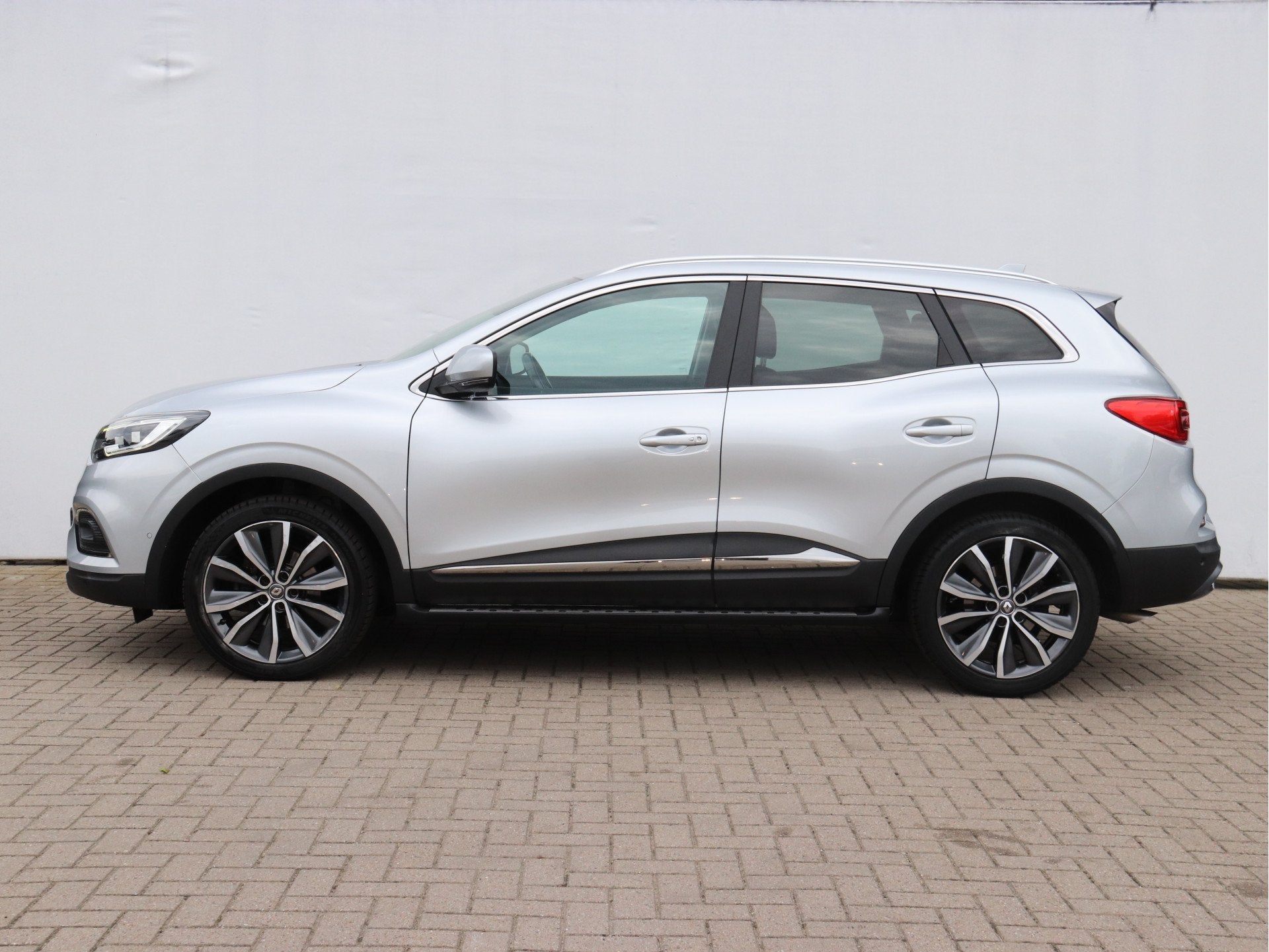 Renault Kadjar 1.3 Tce Intens LEER / NAVI / 19 INCH / VEEL O, Kadjar, 15 km/l, Gebruikt, Euro 6