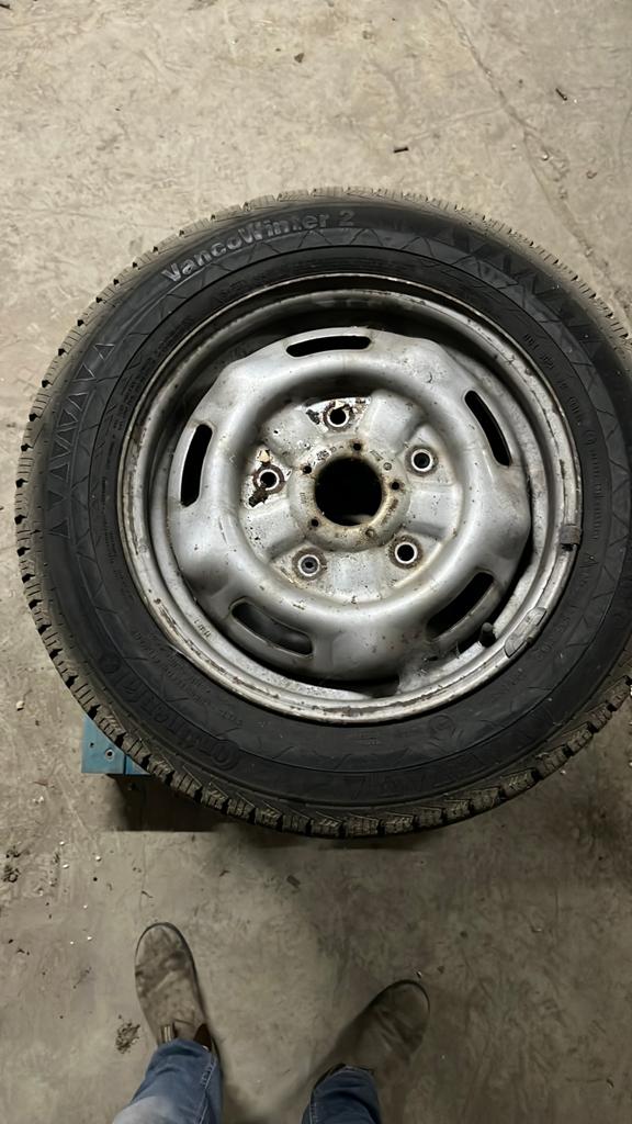 4x Winterbanden met velg 195/65 R16C, Ophalen