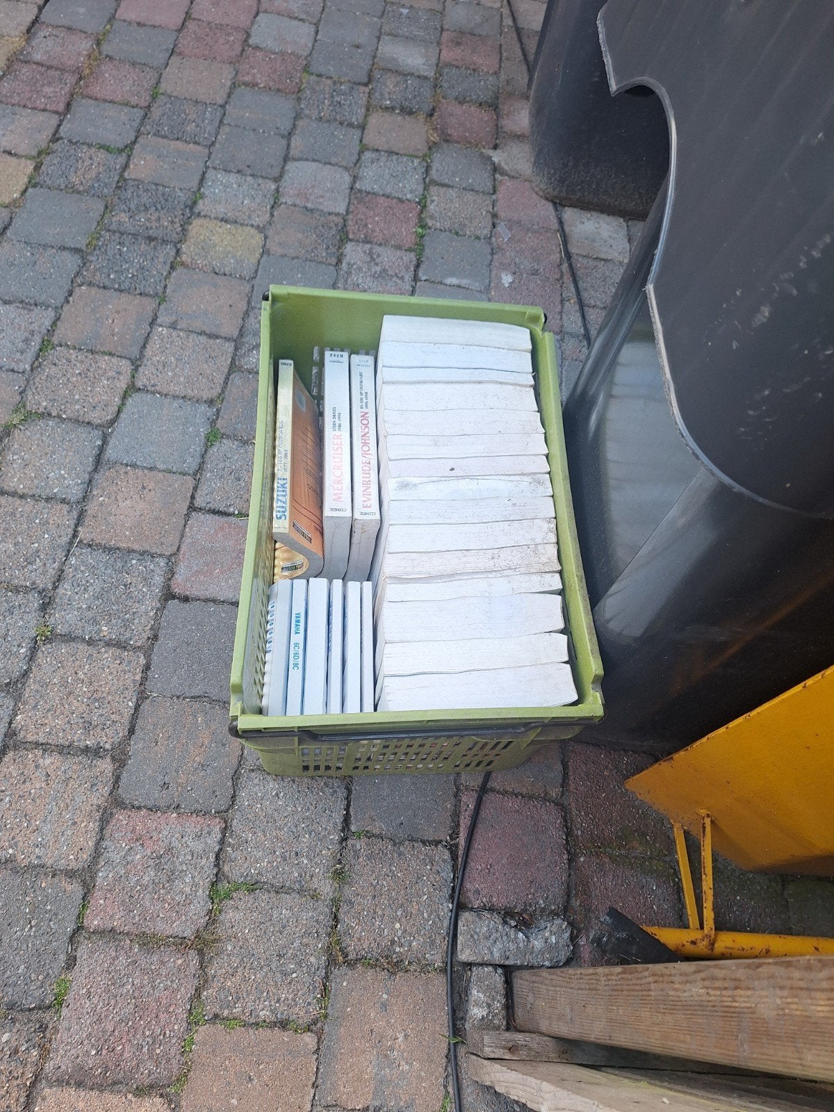 Buitenboordmotor boeken gratis!!, Ophalen, Hout, Vogelkooi