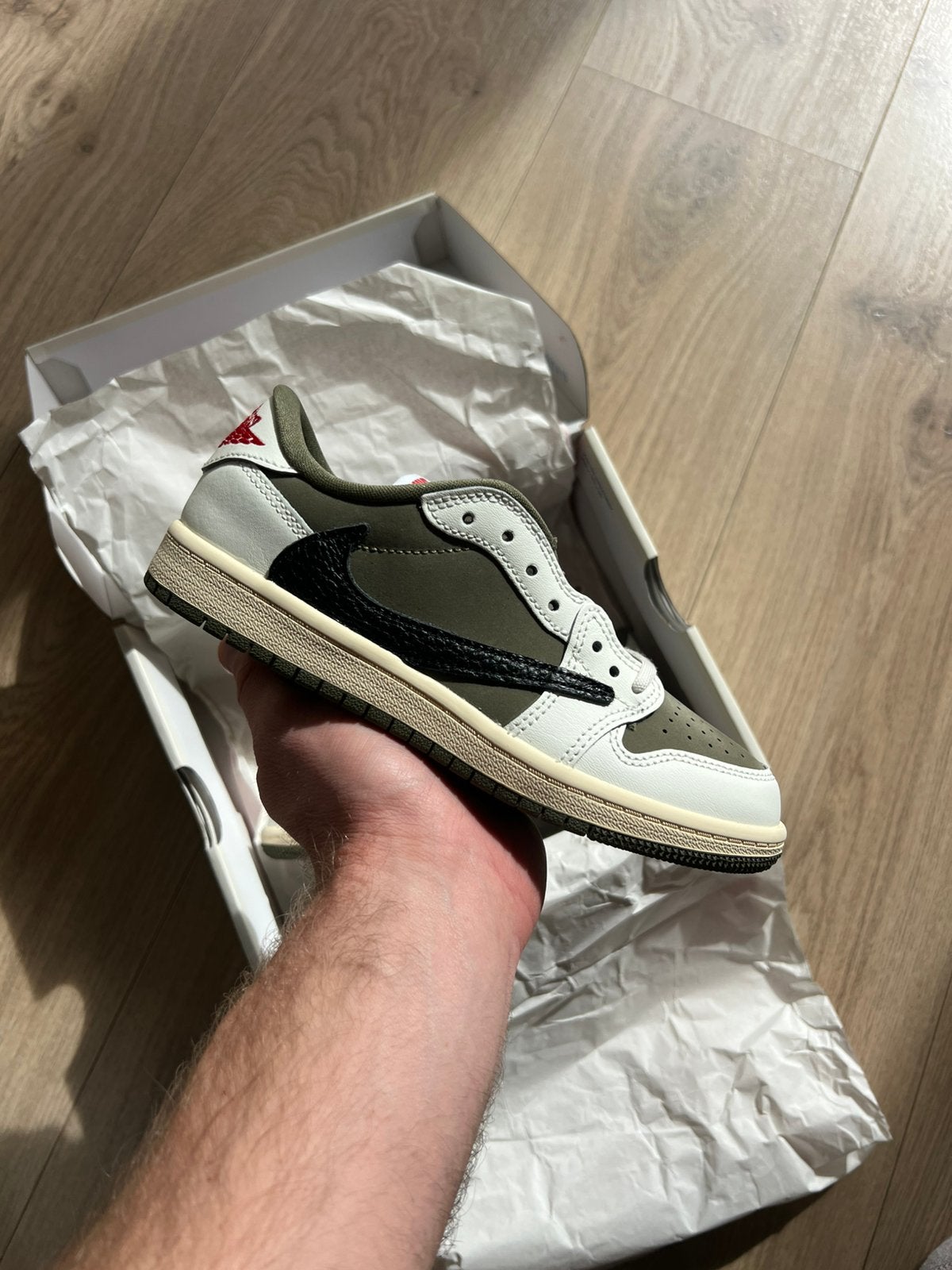 Air Jordan 1 Low Travis Scott Medium Olive PS EU 33,5, Kinderen en Baby's, Jongen of Meisje, Schoenen, Nieuw, Ophalen of Verzenden