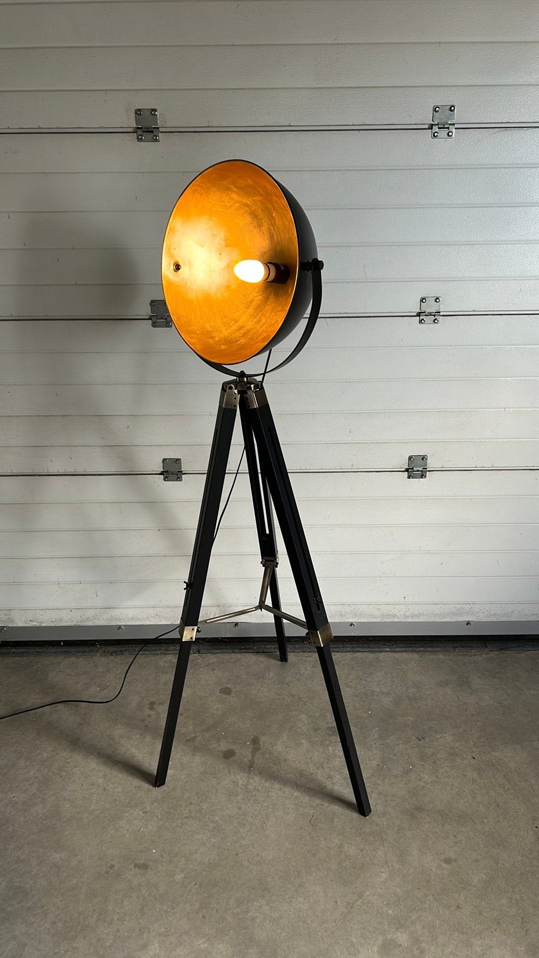 Industriële driepoot vloerlamp., Ophalen of Verzenden, Zo goed als nieuw, 150 tot 200 cm