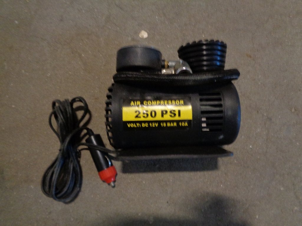 Nieuw lucht compressertje op 12volt, Auto diversen, Autogereedschap, Ophalen of Verzenden, Nieuw