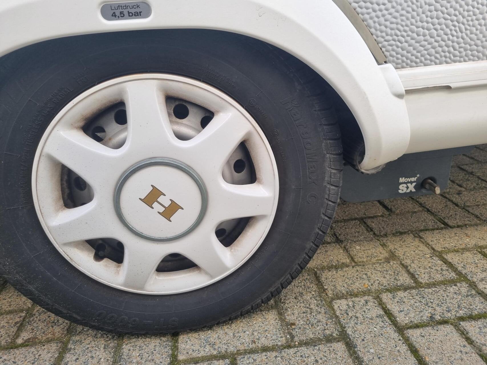 Hobby De luxe 495 UL AUTARK + VOORTENT + MOVER + ENKELE BED, Rondzit, Hobby, 7 tot 8 meter, Bedrijf