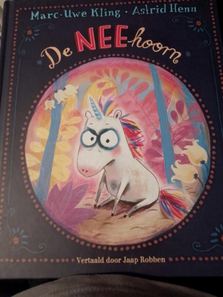 boek de nee hoorn  kling henn zgan, Ophalen, Zo goed als nieuw, Fictie algemeen