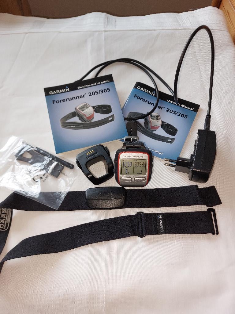 Forerunner 305 GPS set (borstband, oplaadkabel, stuurhouder), Sport en Fitness, Overige merken, Gebruikt, Ophalen of Verzenden