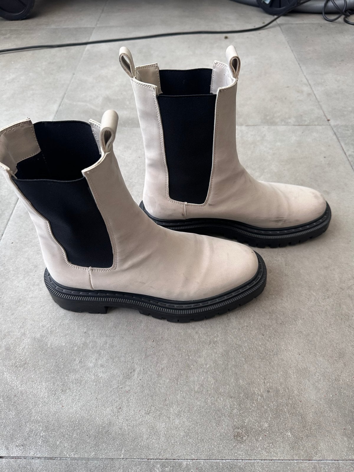 Shoeby licht crème/beige laarzen met dikke zool - Maat 41, Beige, Lage of Enkellaarzen, Ophalen of Verzenden, Gedragen