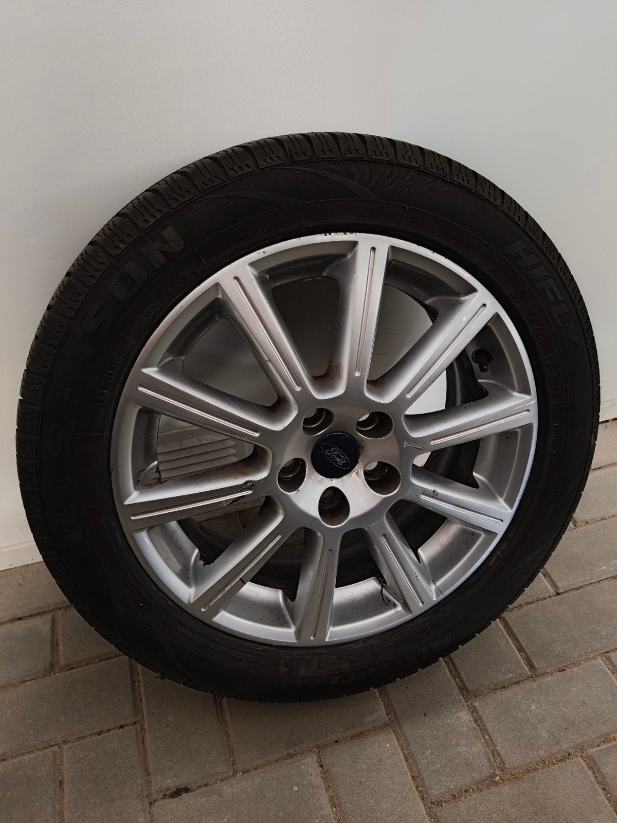 Los Ford wiel 17" Lichtmetalen Velg + All-Season band, Auto-onderdelen, Banden en Velgen, Ophalen, Banden en Velgen, Nieuw, 17 inch