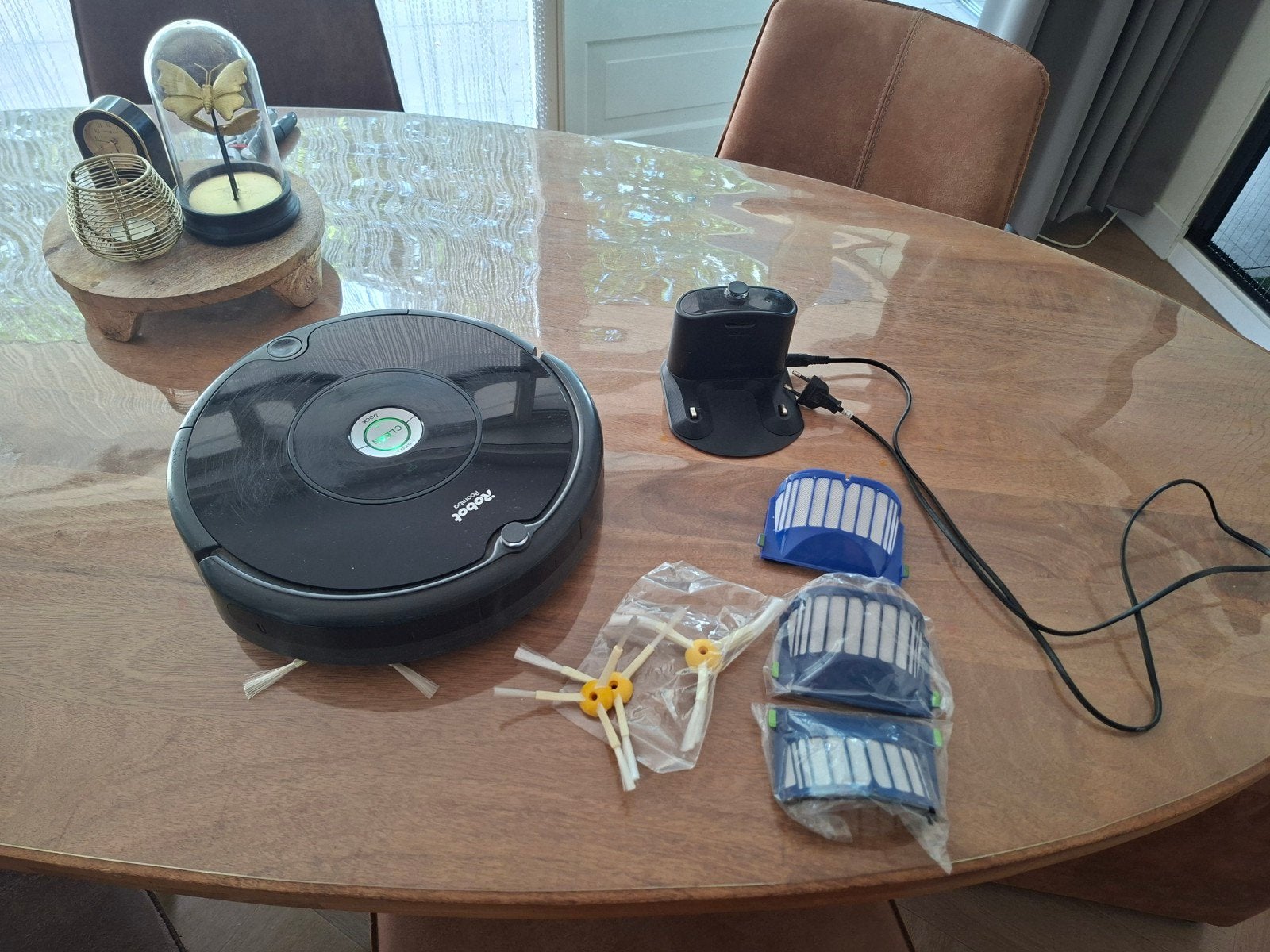 iRobot Roomba 606 Robotstofzuiger met accessoires, Gebruikt, IRobot, Ophalen of Verzenden, Robotstofzuiger
