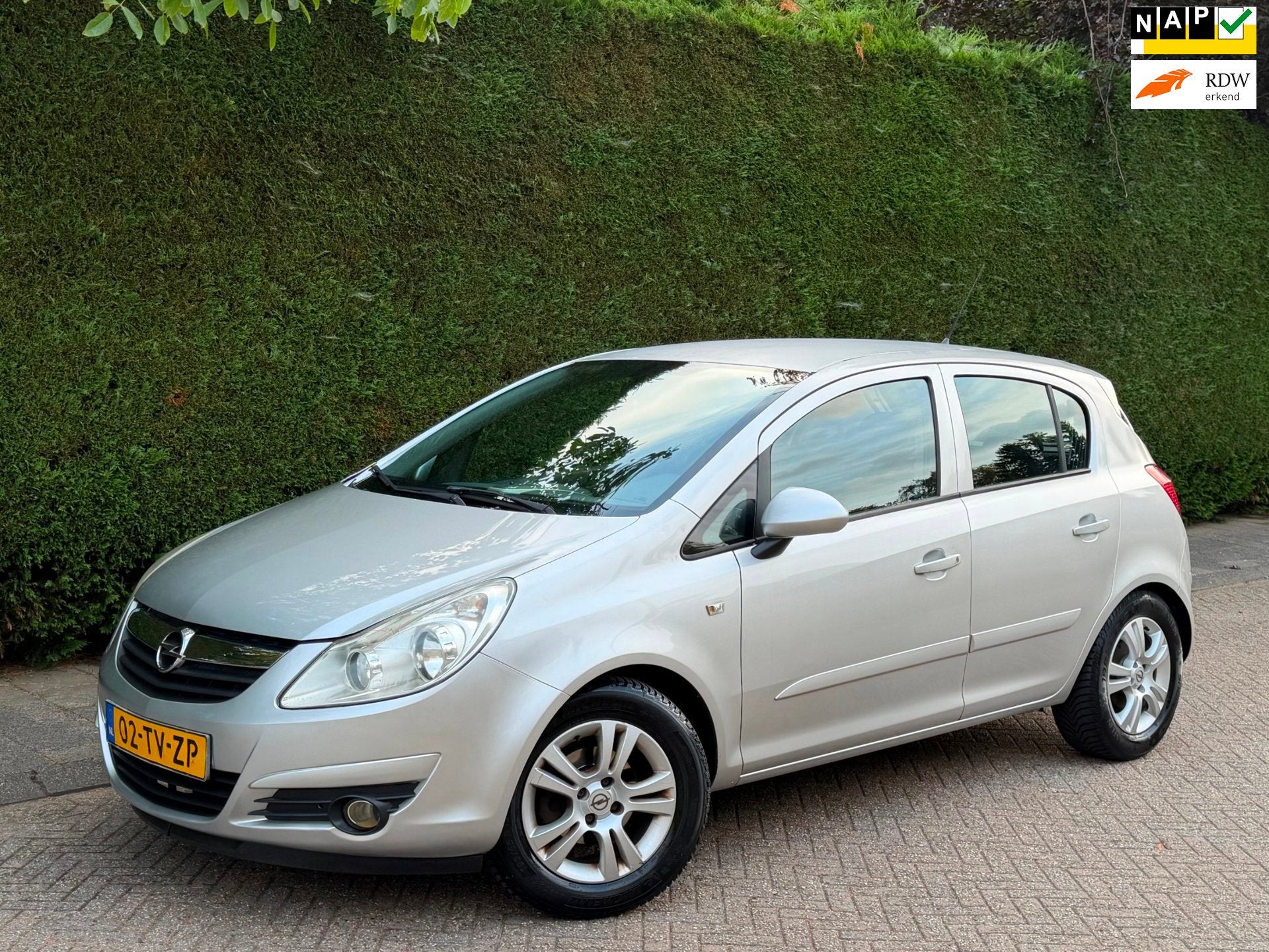 Opel Corsa 1.4-16V RIJDT GOED/INRUILKOOPJE/5DRS/APK 5-2027!, Voorwielaandrijving, Gebruikt, Zwart, 4 cilinders