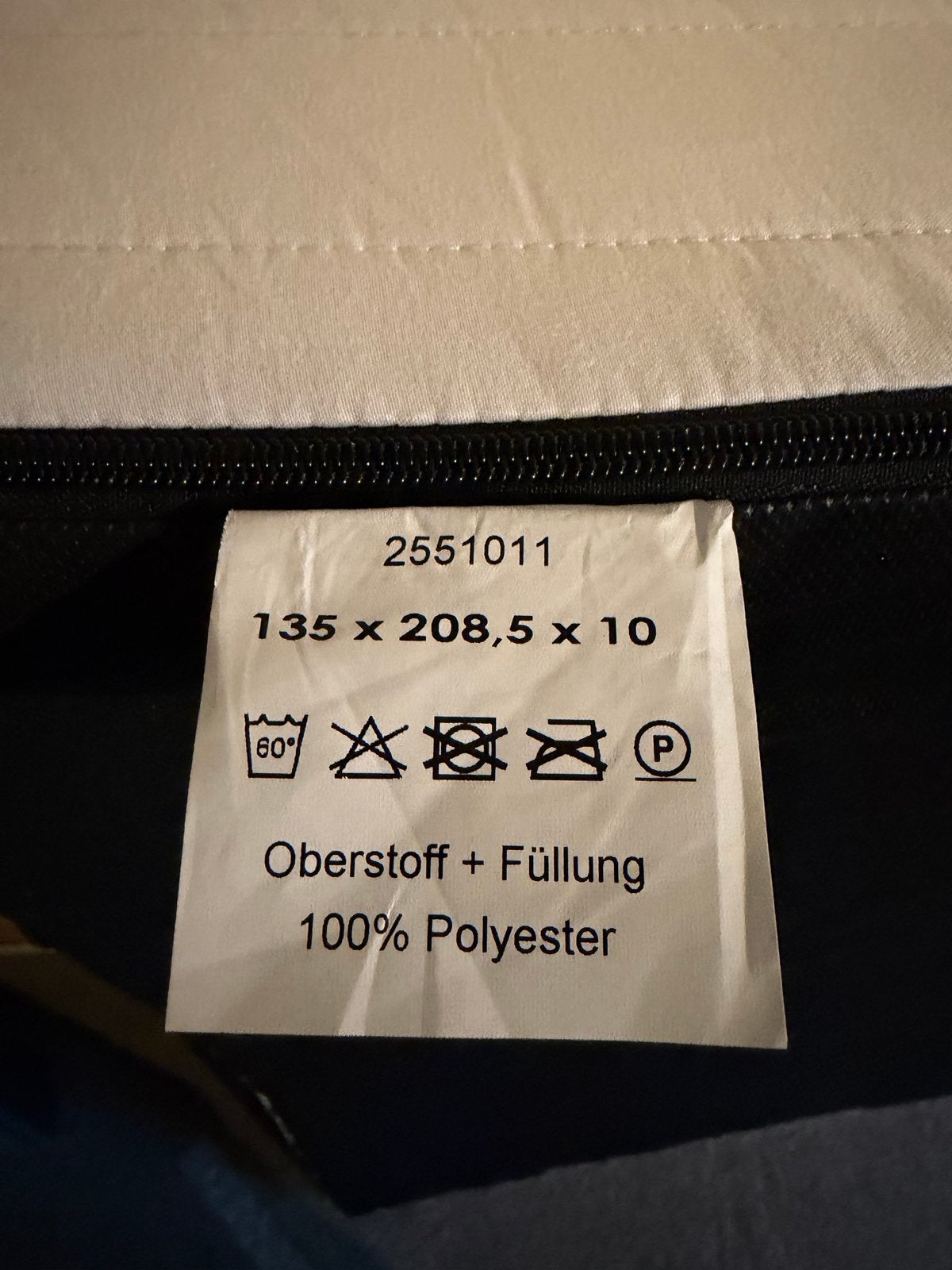 Matras 135x208,5 cm - Zo goed als nieuw, Huis en Inrichting, Slaapkamer | Matrassen en Bedbodems, Ophalen, Zo goed als nieuw, Matras