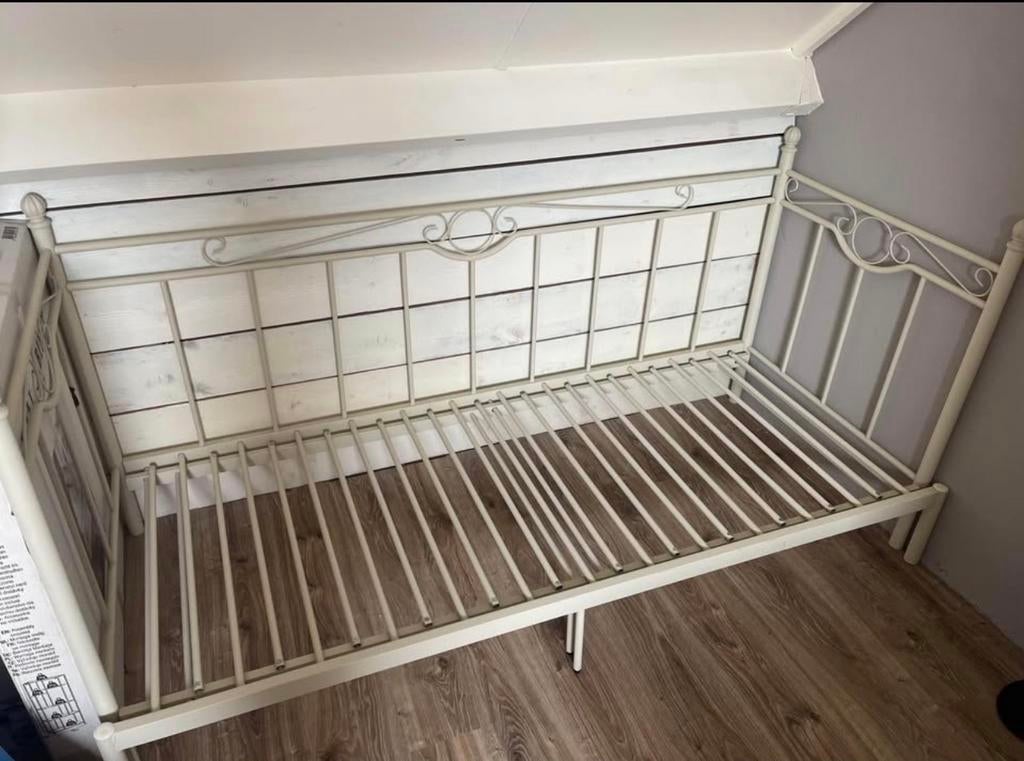 Tulle bedbank - Wit metalen bedframe, Ophalen, 90 cm, Eenpersoons, Wit
