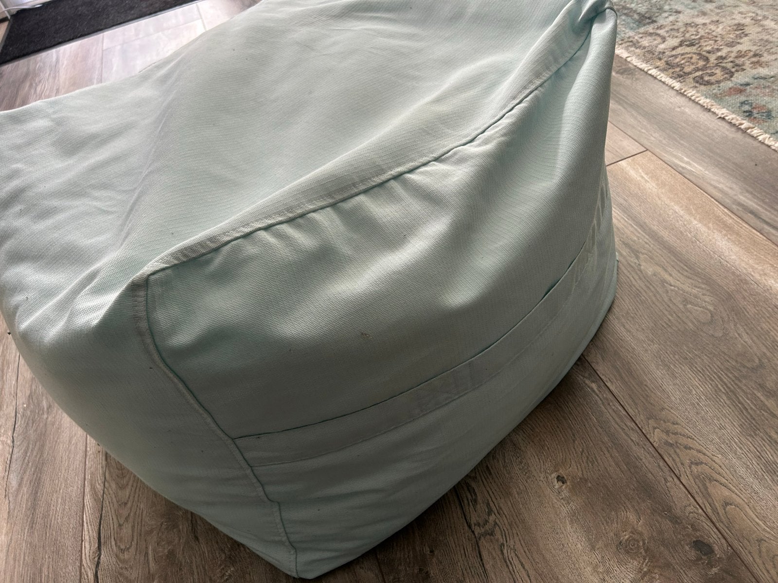 Comfortabele lichtblauwe zitzak, Ophalen, Zo goed als nieuw, Blauw, Zitzak