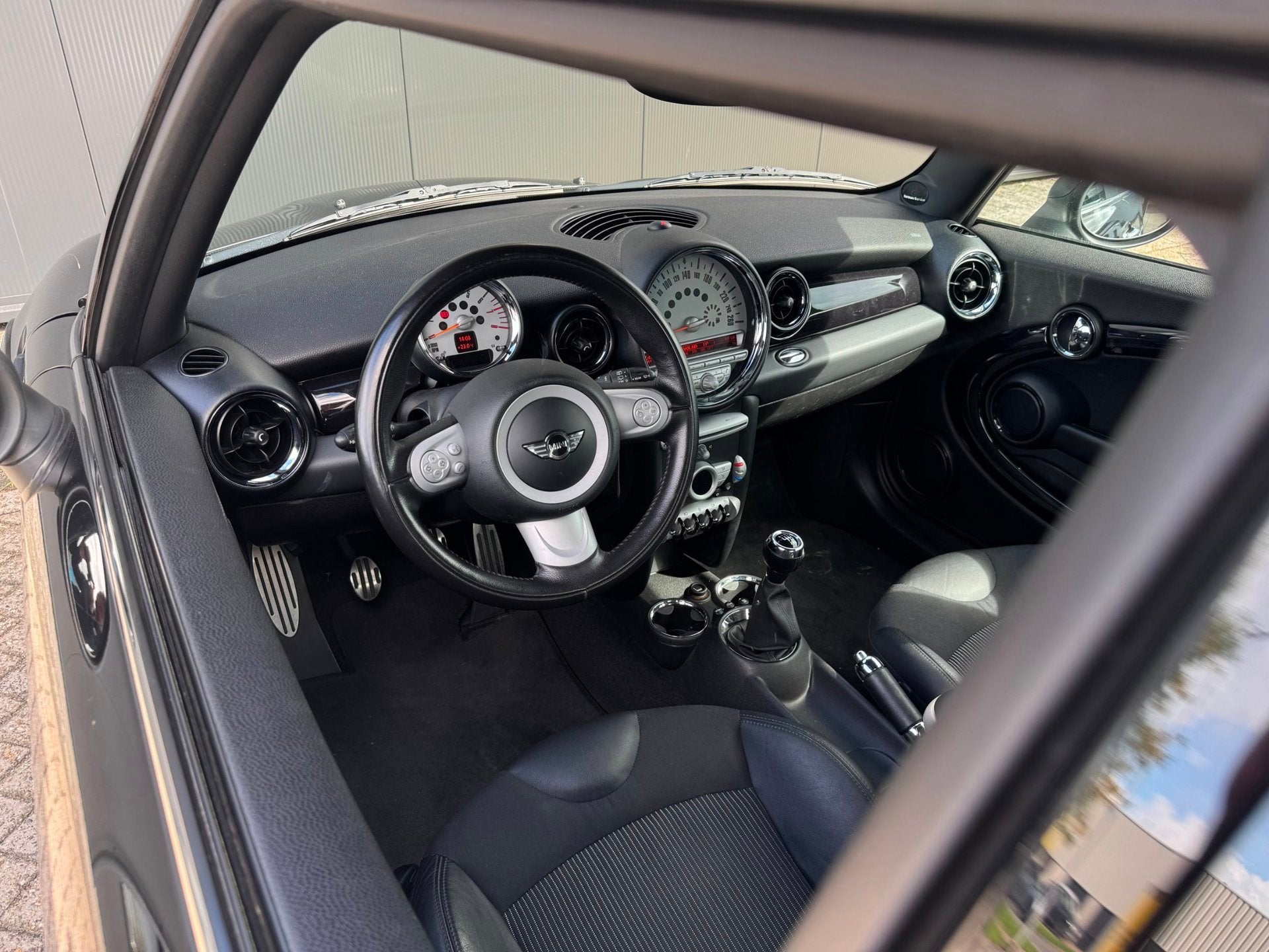 Mini Cooper S 1.6 Cooper S | Aero Pakket | SUPER Onderhouden, Voorwielaandrijving, Gebruikt, Zwart, 4 cilinders