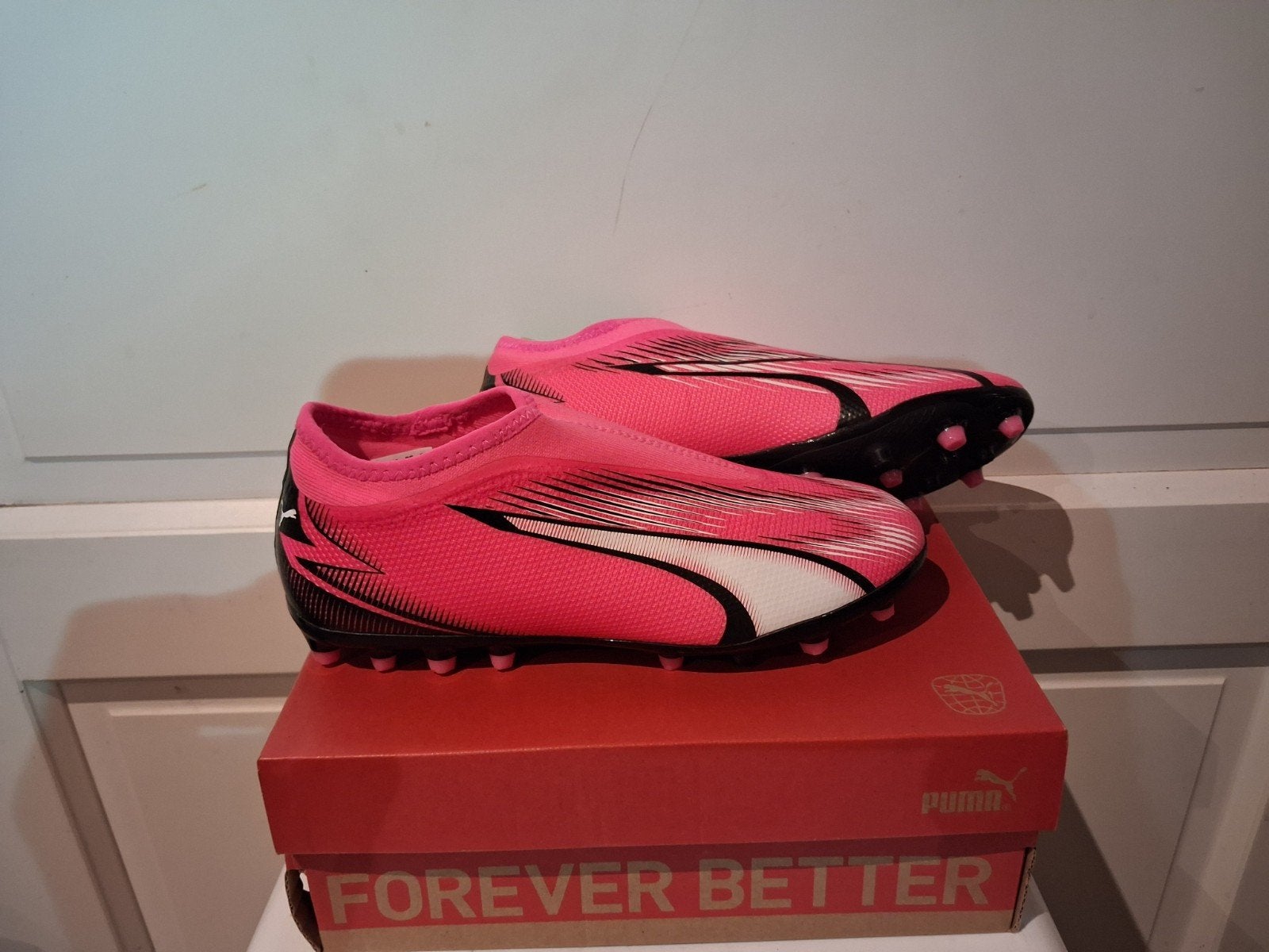 Nieuwe roze Puma voetbalschoenen, maat 40 38 37 36 35, Ophalen of Verzenden