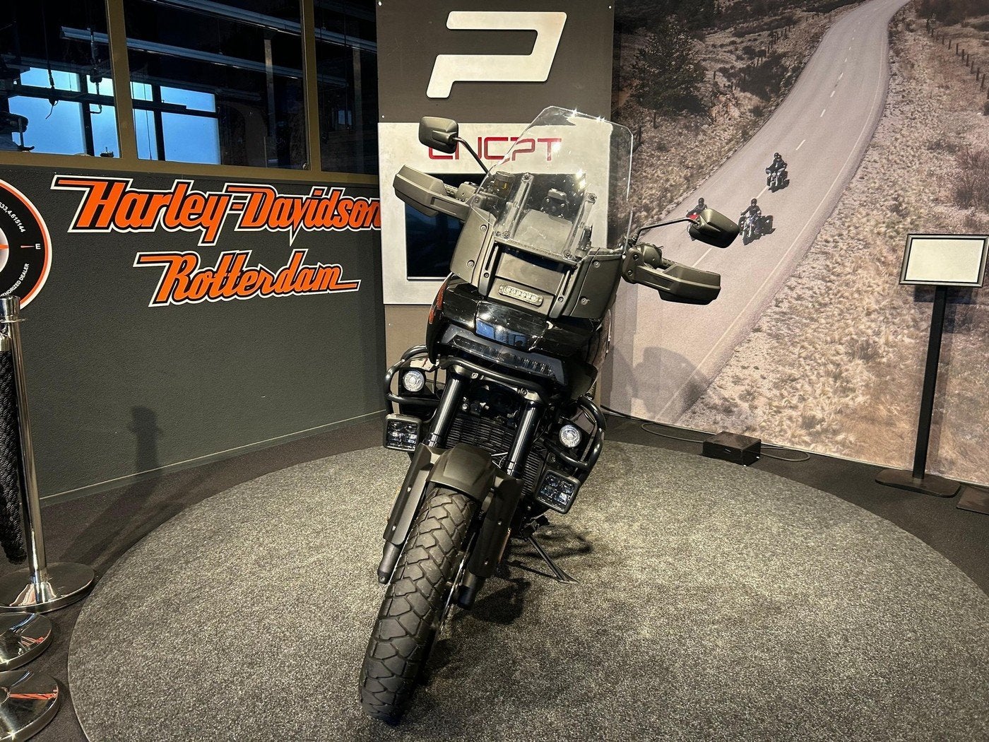 Harley-Davidson Pan America (bj 2022), Motoren, Motoren | Harley-Davidson, Laan van Vredenoord 33
2289 DA  RIJSWIJK, NL, Bedrijf