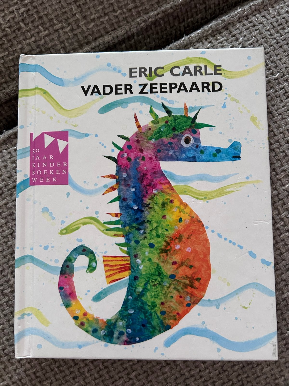 Eric Carle - Vader Zeepaard (Kinderboekenweek 2004), Boeken, Ophalen of Verzenden, Zo goed als nieuw, Sprookjes