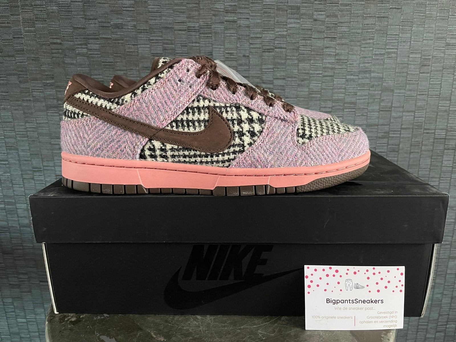 Nike Dunk Low EU 41 Harris Tweed Multi color HQ5036-902, Bruin, Nieuw, Ophalen of Verzenden, Sneakers of Gympen