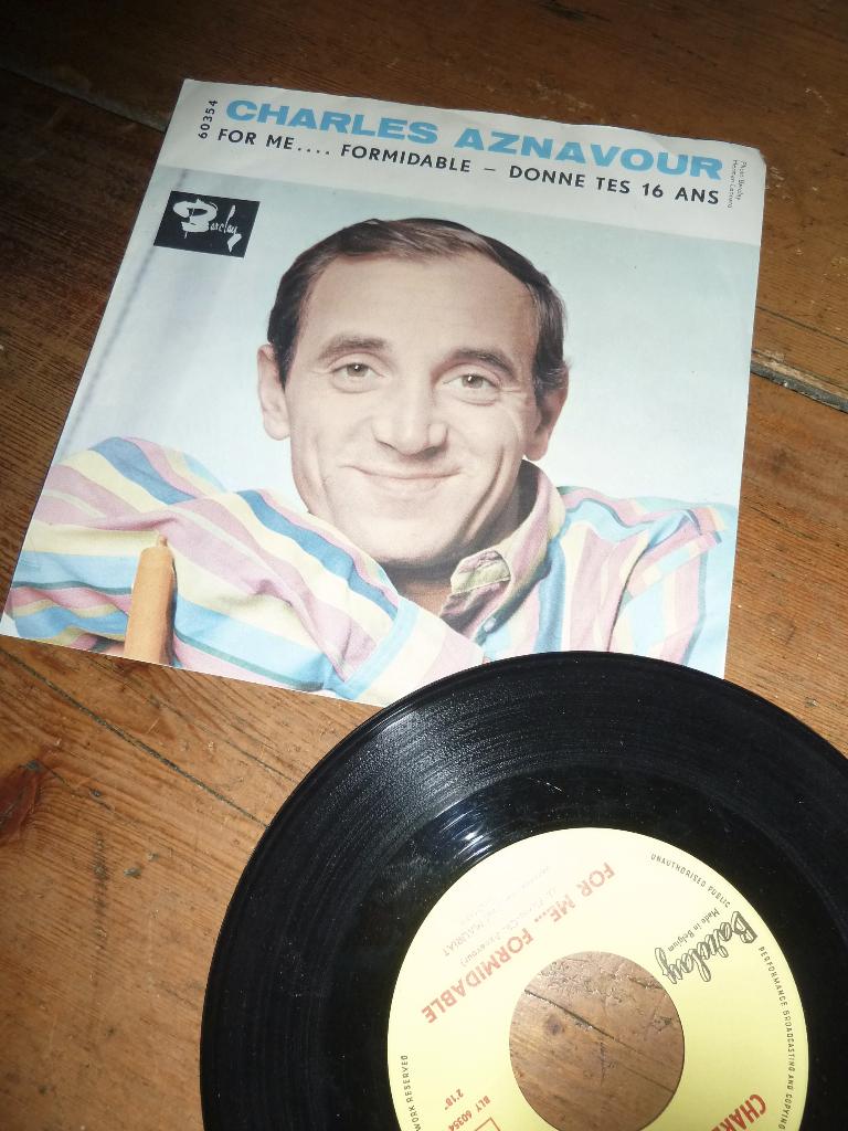 single AZNAVOUR for me...formidable 1963 belgie, Ophalen of Verzenden, Gebruikt, Pop