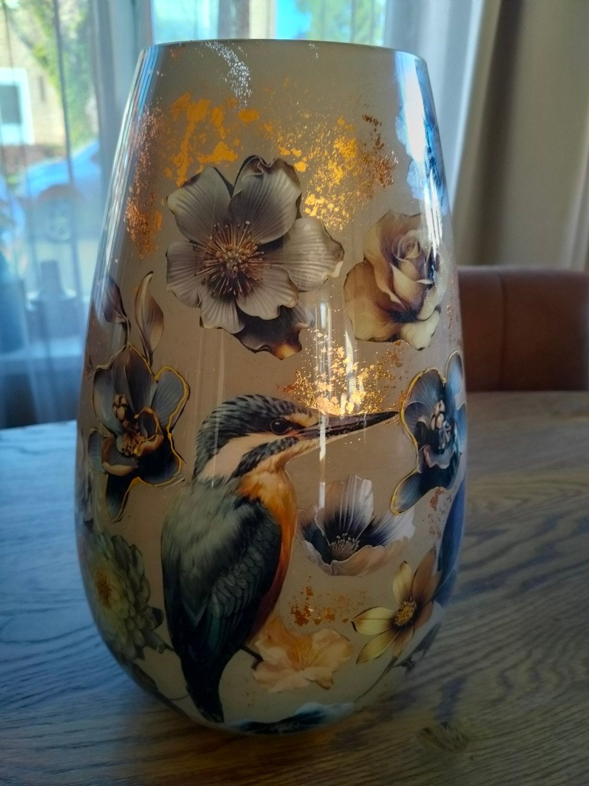 Grote zelfgemaakte decoupage vaas met vlinders en vogels, Ophalen of Verzenden