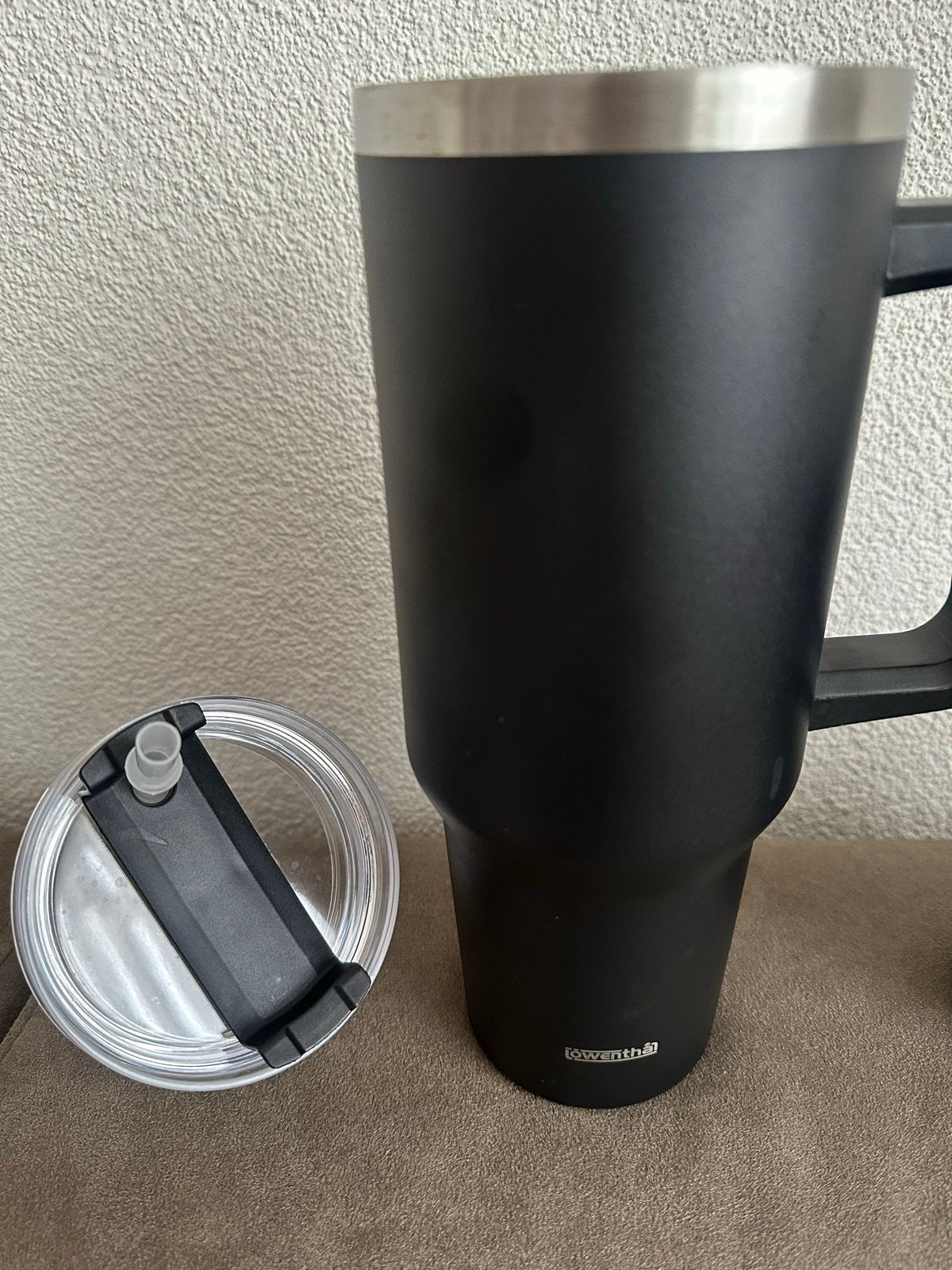 2 Thermobekers met rietje: Lowenthal & Starbucks, Ophalen of Verzenden, Zwart, Metaal, Overige merken