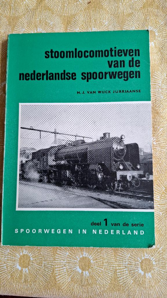 Trein en Tram boeken te koop, Ophalen of Verzenden, Gelezen, N.J. Van Wijck Jurriaanse, Trein