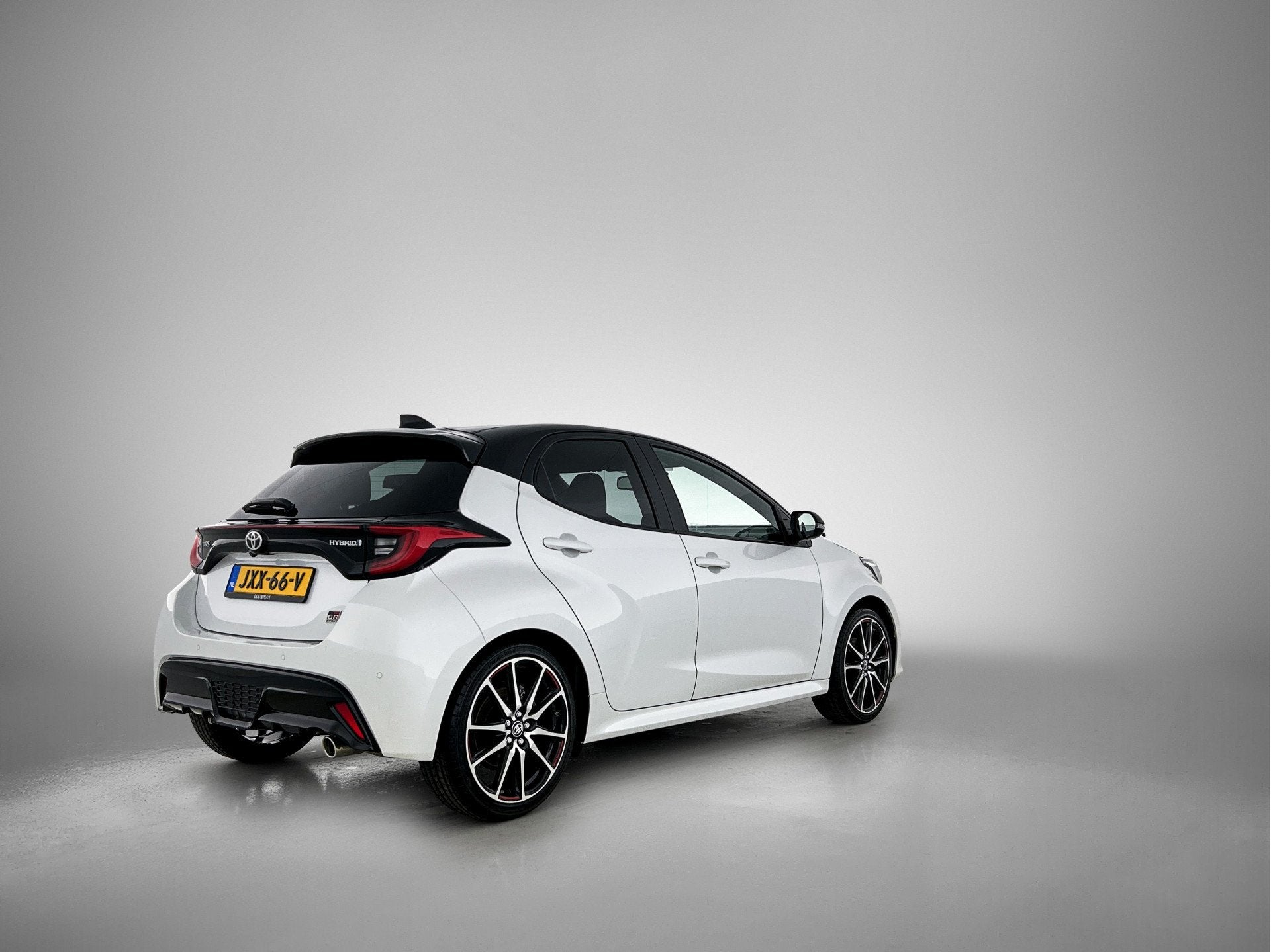 Toyota Yaris 1.5 Hybrid GR-Sport | Stuur-Stoelverwarming | H, Auto's, Toyota, 12 maanden, 450 kg, Gebruikt, 1490 cc