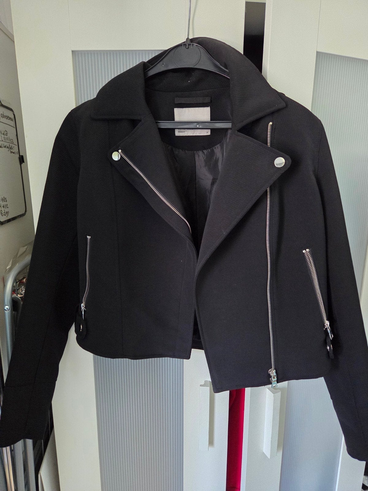 Vero Moda Zwart Bikerjack Maat M - Zo goed als nieuw, Kleding | Dames, Jassen | Zomer, Maat 38/40 (M), Vero Moda, Zwart, Ophalen of Verzenden