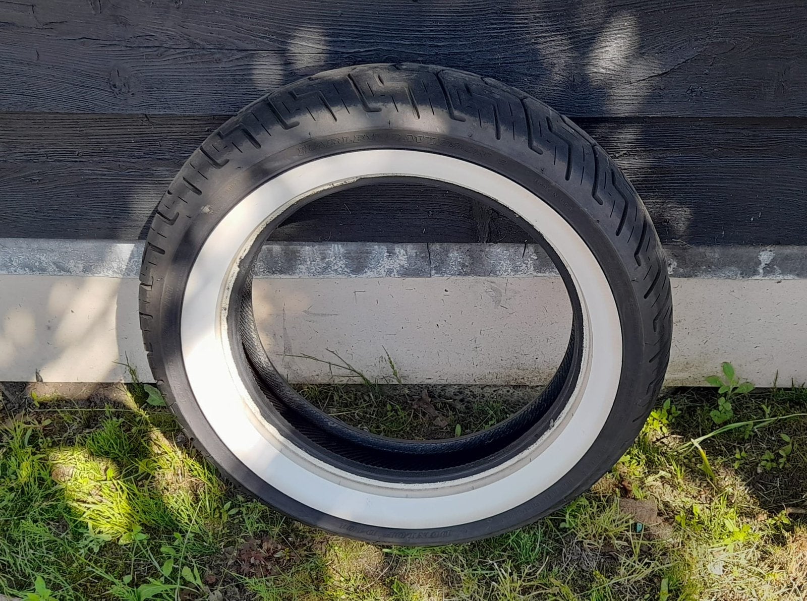 Harley Davidson whitewall 16 inch z.g.a.n., Motoren, Ophalen of Verzenden, Gebruikt