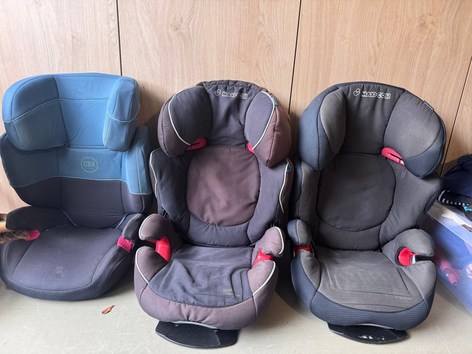 Gratis autostoelen 4 stuks, Kinderen en Baby's, Ophalen, Autogordel of Isofix, Gebruikt, 22 t/m 36 kg