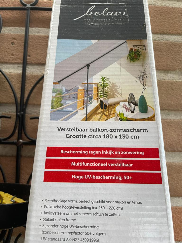 Verstelbaar balkon zonnescherm, Ophalen, Verstelbaar, Zo goed als nieuw, Parasolvoet