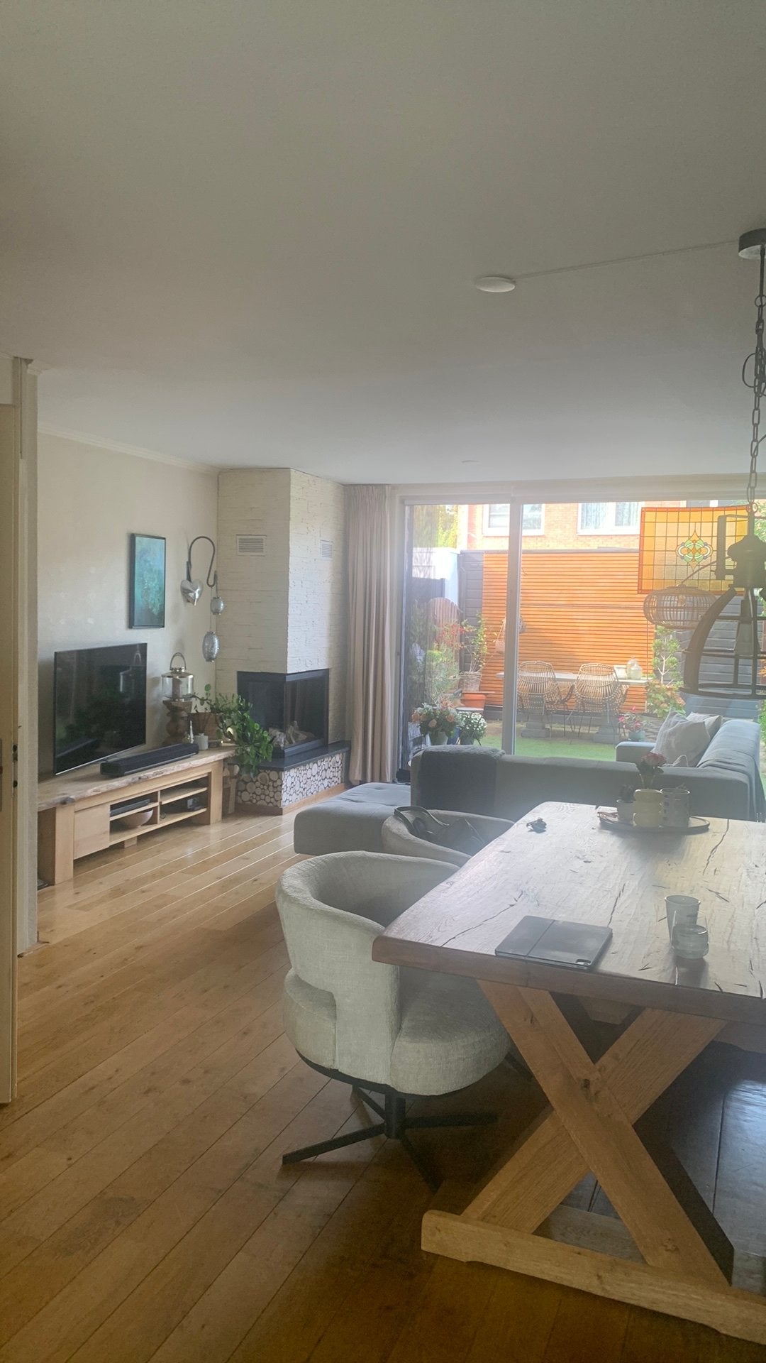 Nette eengezinswoning te koop in Den Haag, Huizen en Kamers, Den Haag, 120 m², Tot 200 m², Tussenwoning