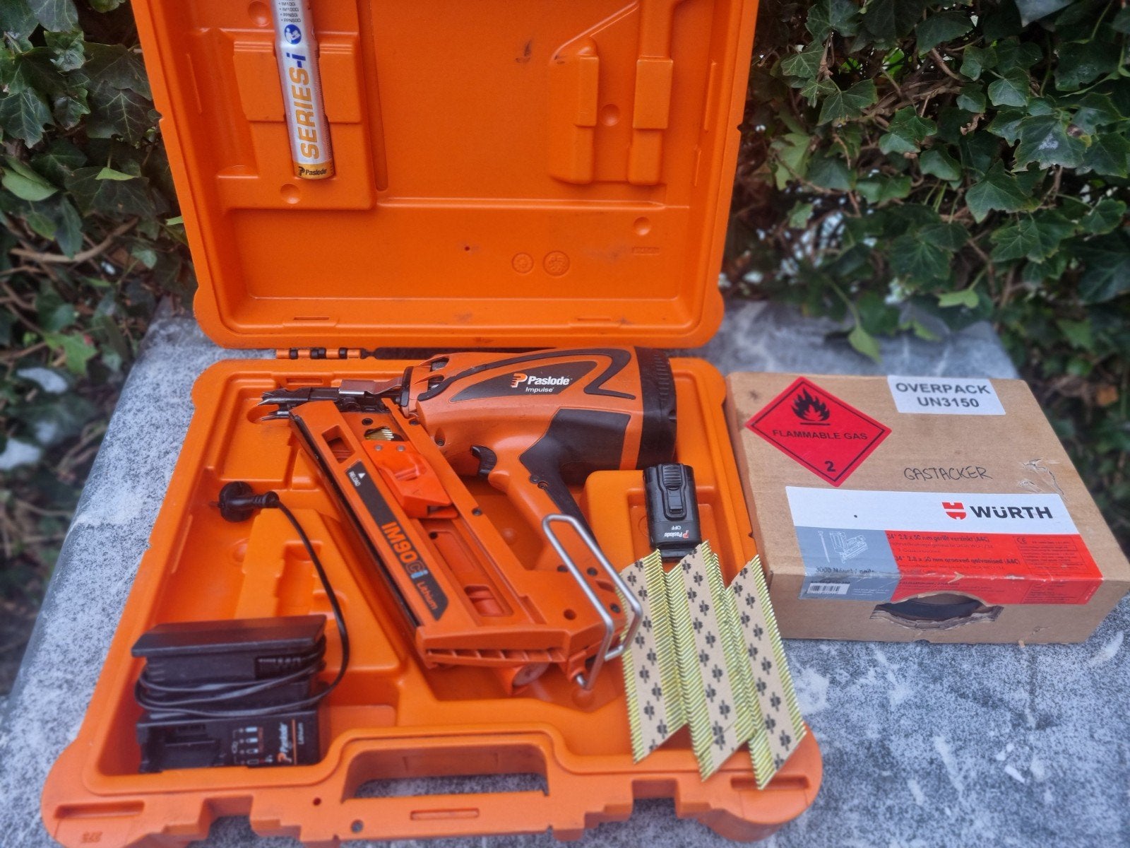 Paslode Impuls IM90 spijkertacker, Ophalen of Verzenden, Gebruikt, Tacker/nietmachine, Overige merken