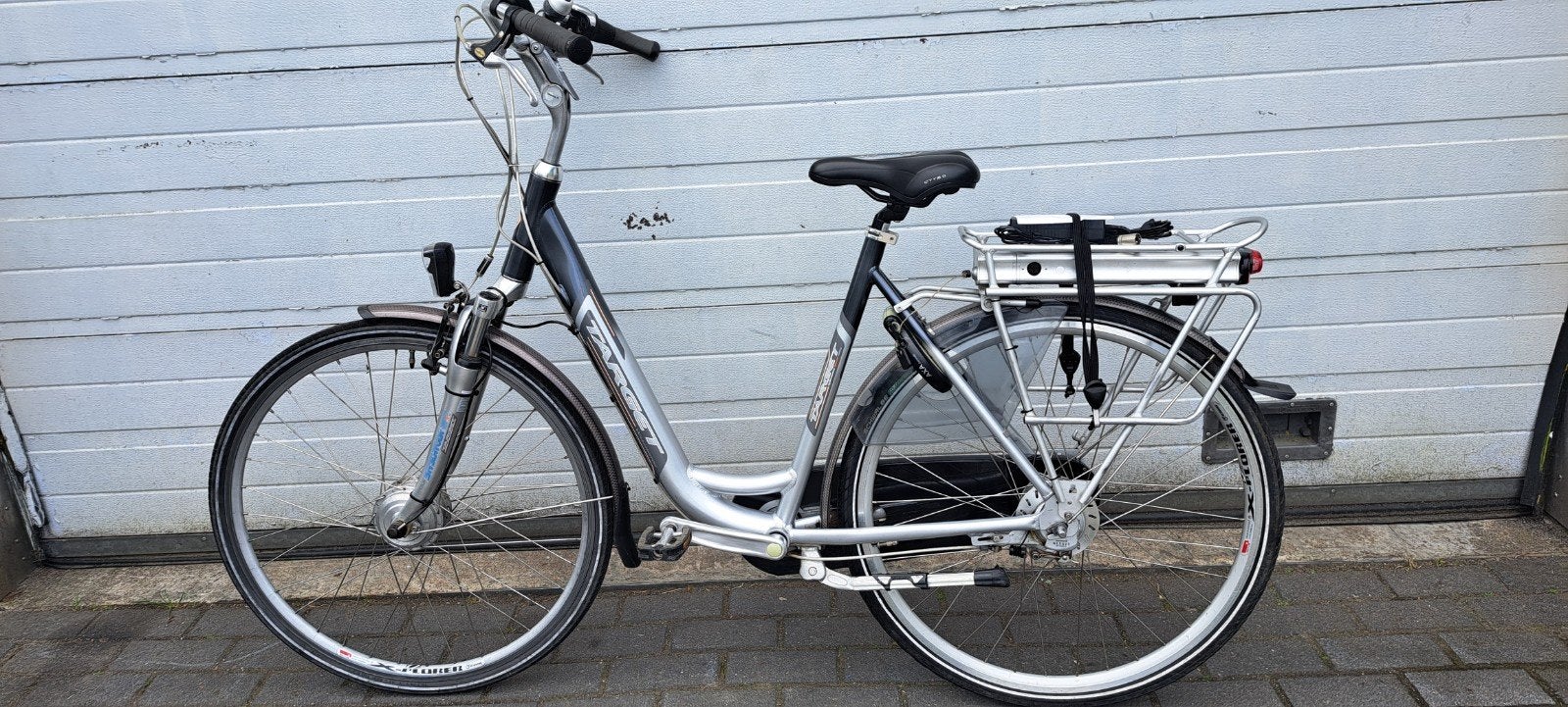Zeer nette Target elektrische fiets, Zo goed als nieuw, 51 tot 55 cm, 50 km per accu of meer, Ophalen