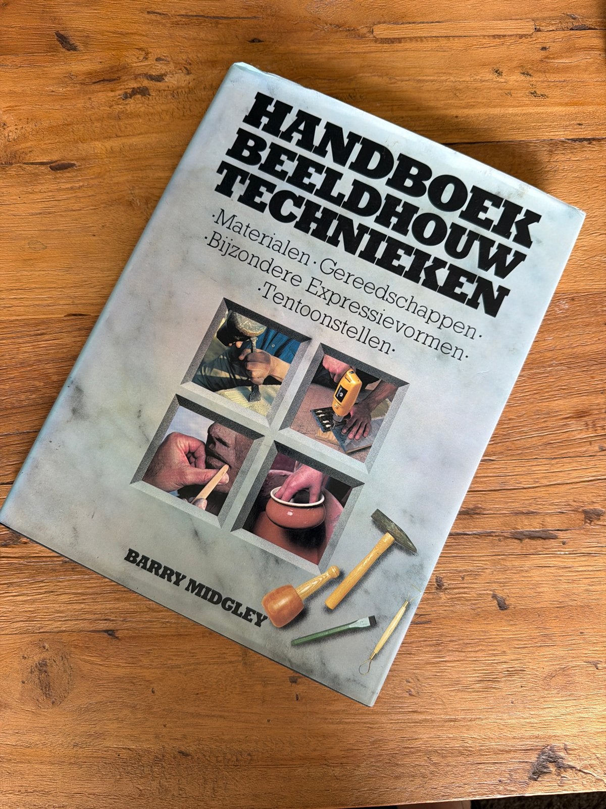 Handboek Beeldhouw Technieken - Barry Midgley, Ophalen of Verzenden, Zo goed als nieuw, Overige onderwerpen