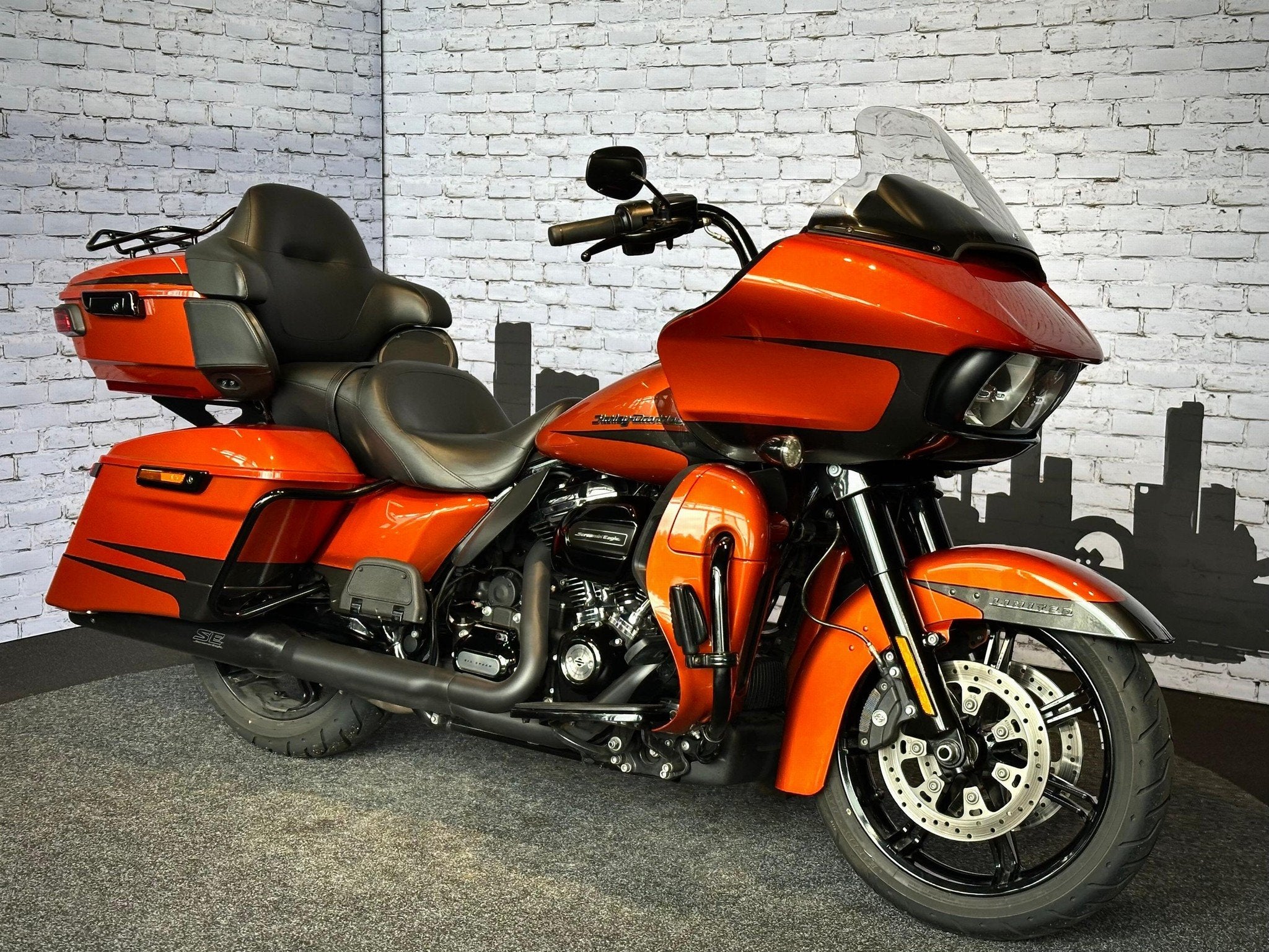 Harley-Davidson FLTRK Road Glide Ltd Custom C. (bj 2020), Motoren, Laan van Vredenoord 33
2289 DA  RIJSWIJK, NL, Toermotor, Sales@harleydavidsonrotterdam.nl