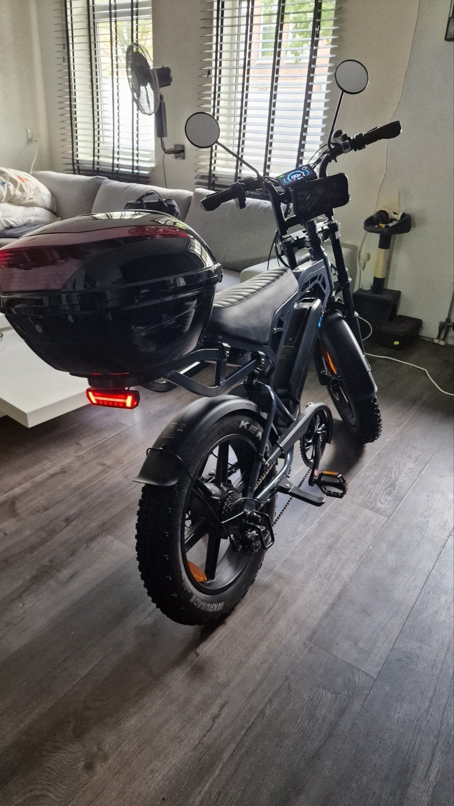 Fatbike V20 - Robuuste E-bike met Dikke Banden, Gebruikt, Minder dan 47 cm, 50 km per accu of meer, Ophalen