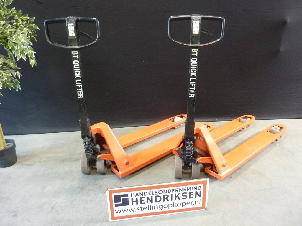 Gereviseerde BT Quicklift palletwagen / pompwagen 2300kg., Doe-het-zelf en Verbouw, Ophalen, Gebruikt, Handelsonderneming Hendriksen
