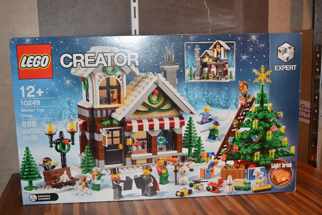 LEGO 10249 I  Winter Toy Shop Gloednieuw in doos Sealed, Lego, Nieuw, Ophalen of Verzenden, Ongeopend/sealed