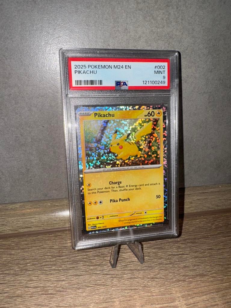 Pikachu mcdonalds M24 EN #002 PSA 9 MINT Pokémon Kaart, Hobby en Vrije tijd, Verzamelkaartspellen | Pokémon, Zo goed als nieuw