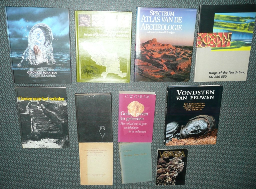 48 x archeologie GEOLOGIE OPGRAVEN Aardewerk Hunebedden., Boeken, Ophalen of Verzenden, Gelezen, School, Studie en Wetenschap