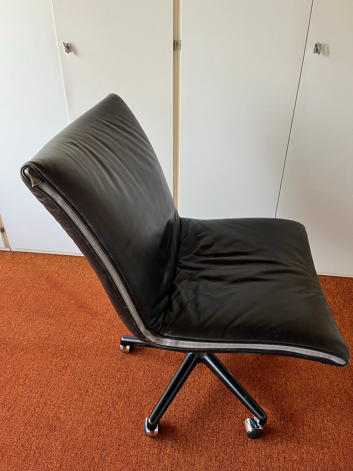 Artifort Geoffrey Harcourt F978 fauteuil - Zwart leer, Ophalen, Gebruikt, Zwart, Leer