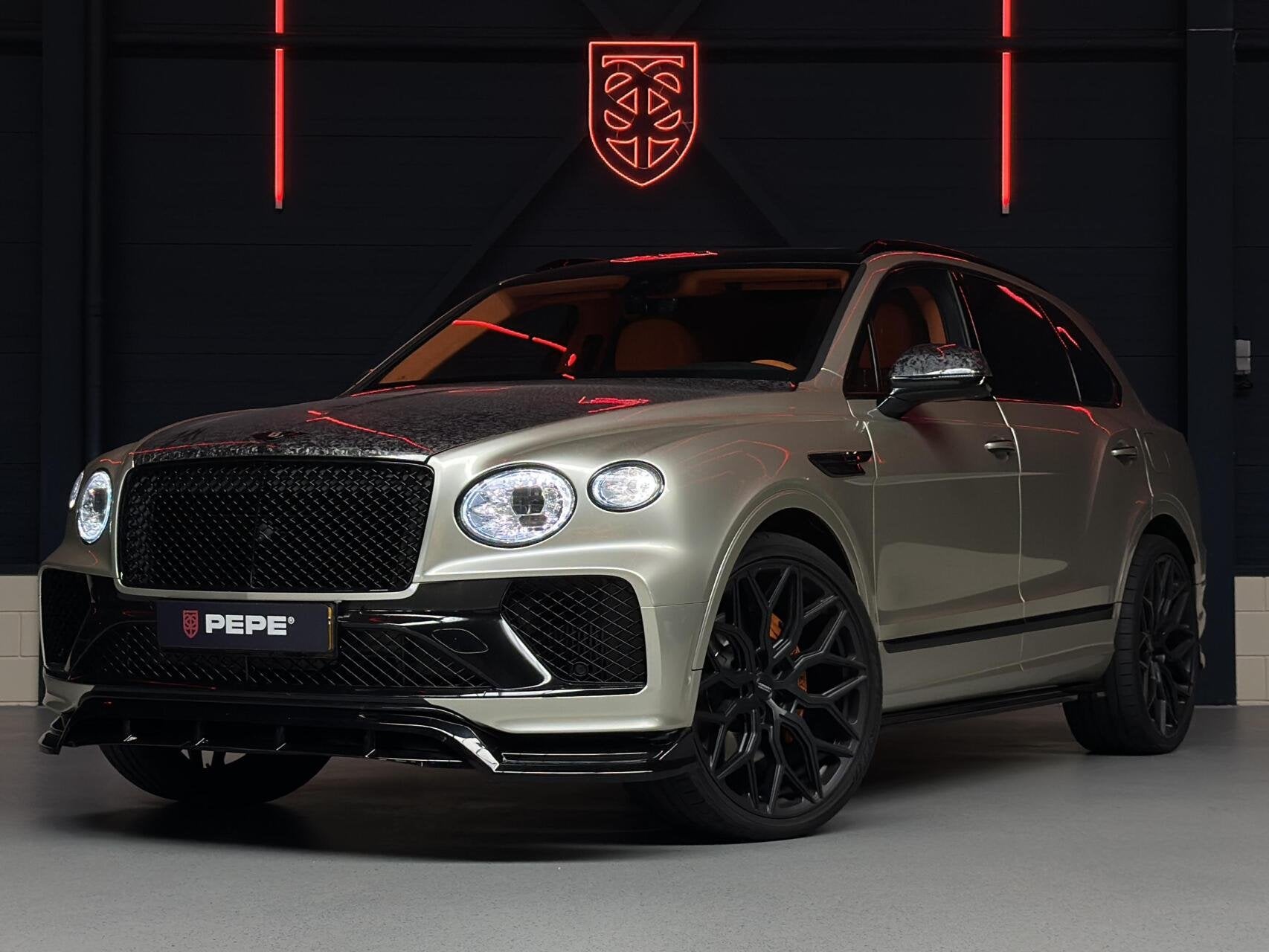 Bentley Bentayga V6 Hybrid |CARBON|PANO|MASSAGE|24"VOSSEN, Auto's, Bentley, Automaat, Bentayga, Gebruikt, Euro 6
