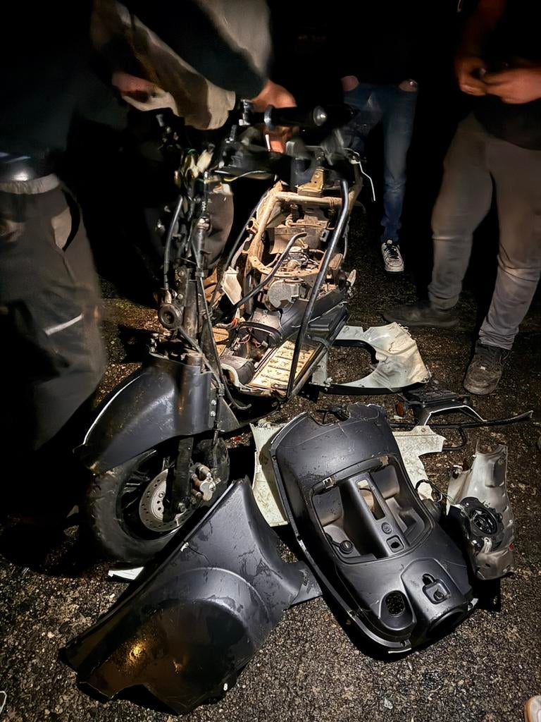 [PROJECTSCOOTER] Agm, Fietsen en Brommers, Snorfietsen en Snorscooters, Zo goed als nieuw, Overige merken, Benzine, Ophalen