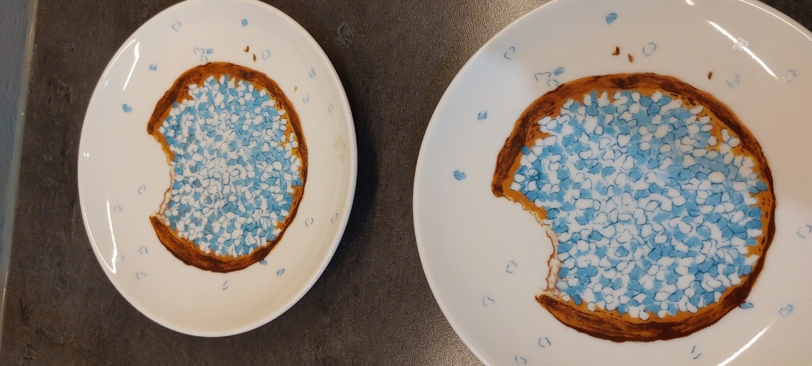 Douwe Egberts borden/schotels/beschuit met muisjes blauw/2×, Ophalen of Verzenden, Overige stijlen, Bord(en)