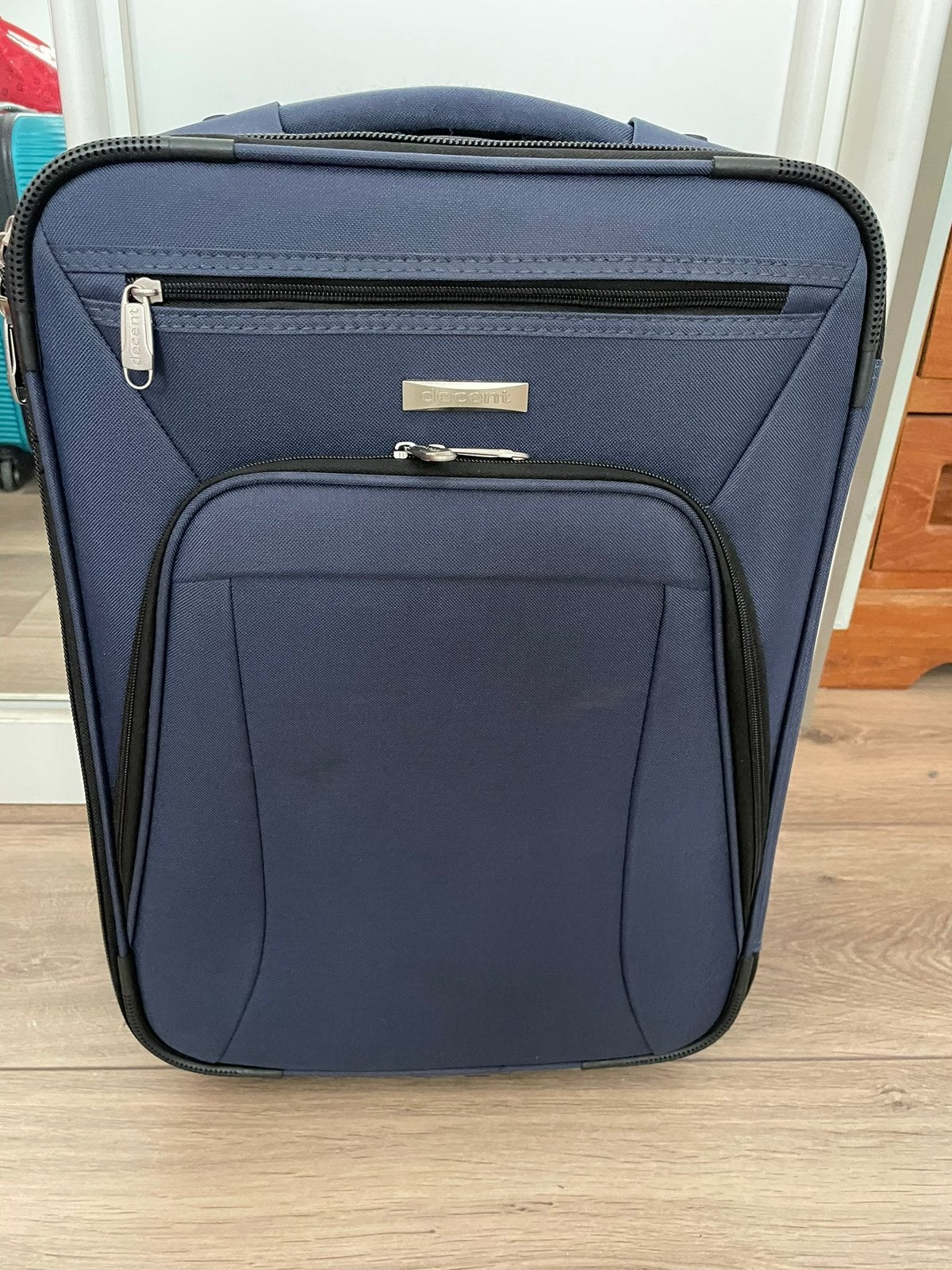 Decent koffer, blauw. Handbagage formaat, Ophalen, 50 tot 60 cm, Hard kunststof, Zo goed als nieuw