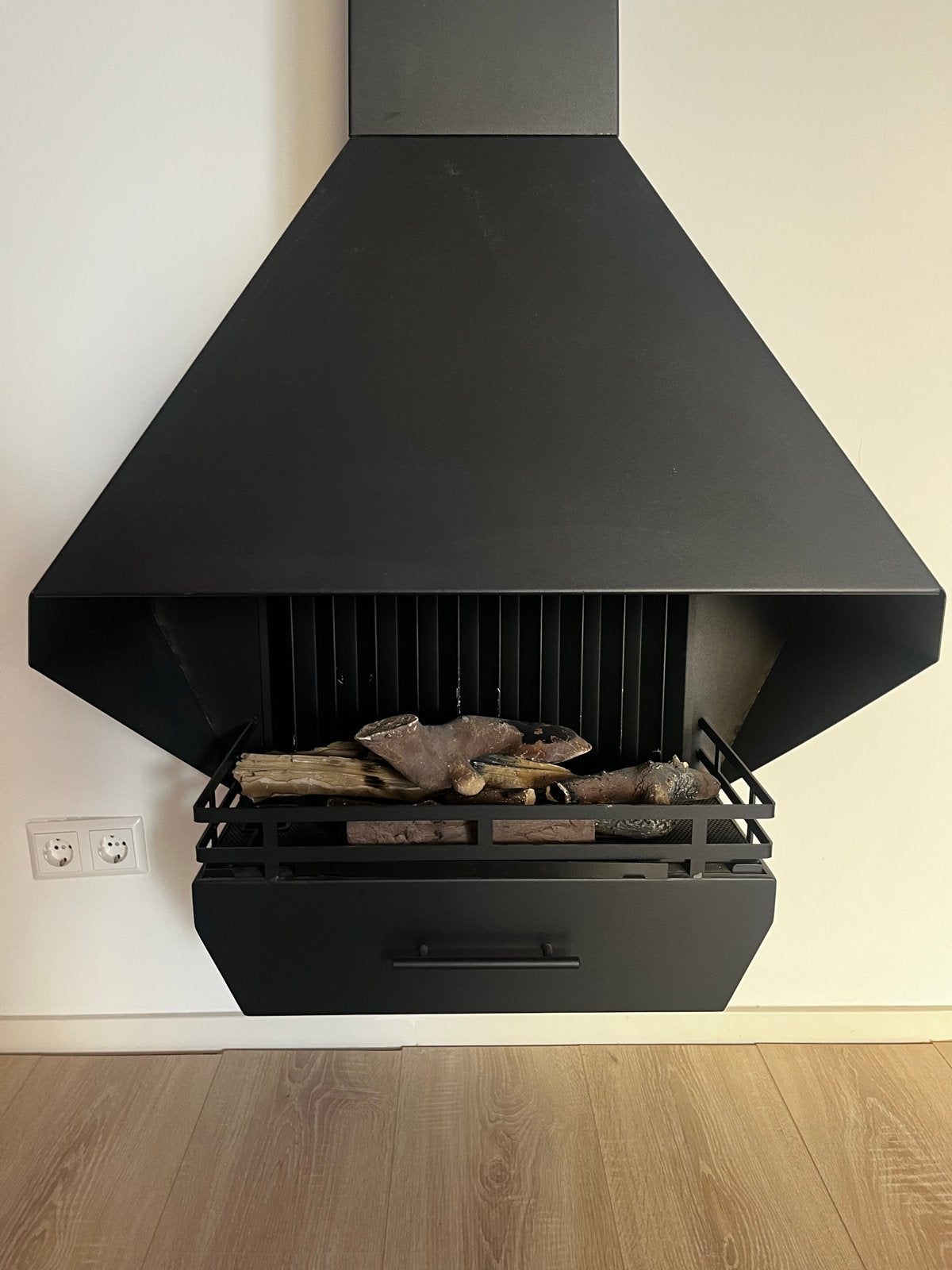 Wandhaard op Bio-ethanol - Zwart Design, Ophalen, Zo goed als nieuw, Hangende haard, Overige soorten