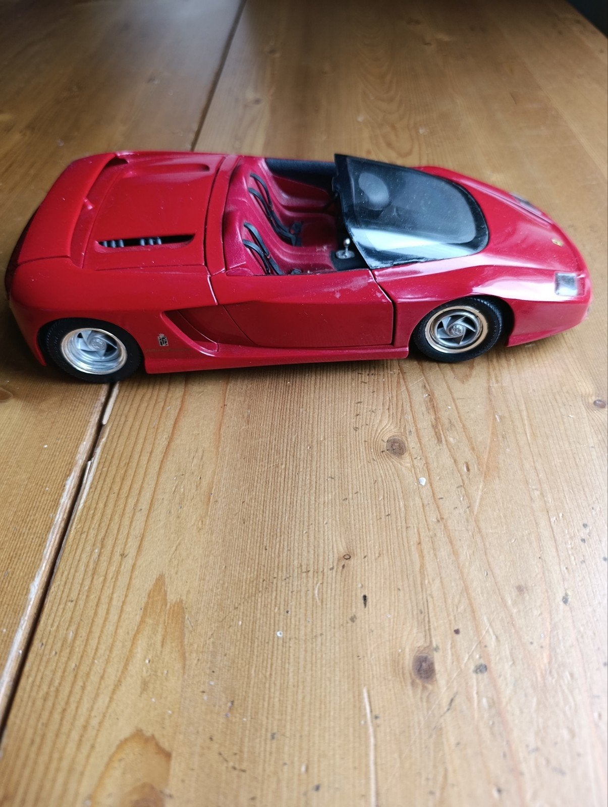 Ferrari Mythos 1/18 Schaalmodel - Revell, Ophalen of Verzenden