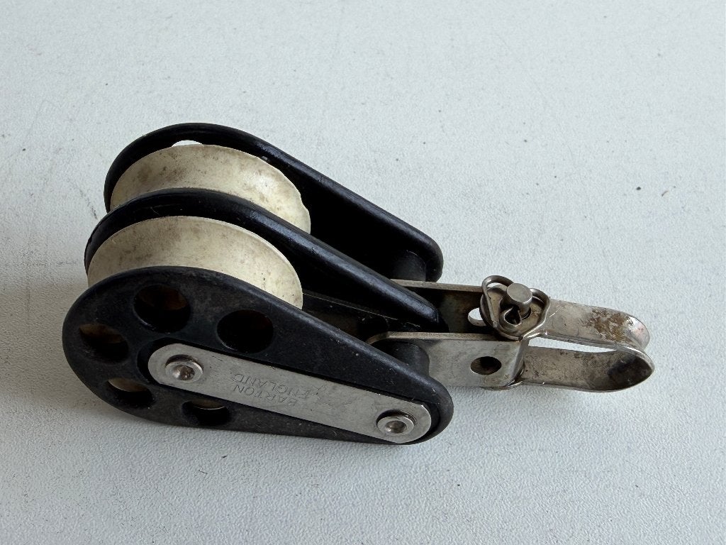 Barton 2 schijfs blok 35 mm tot 8 mm lijn, Watersport en Boten, Accessoires en Onderhoud, Ophalen of Verzenden, Gebruikt, Lijn of Blok