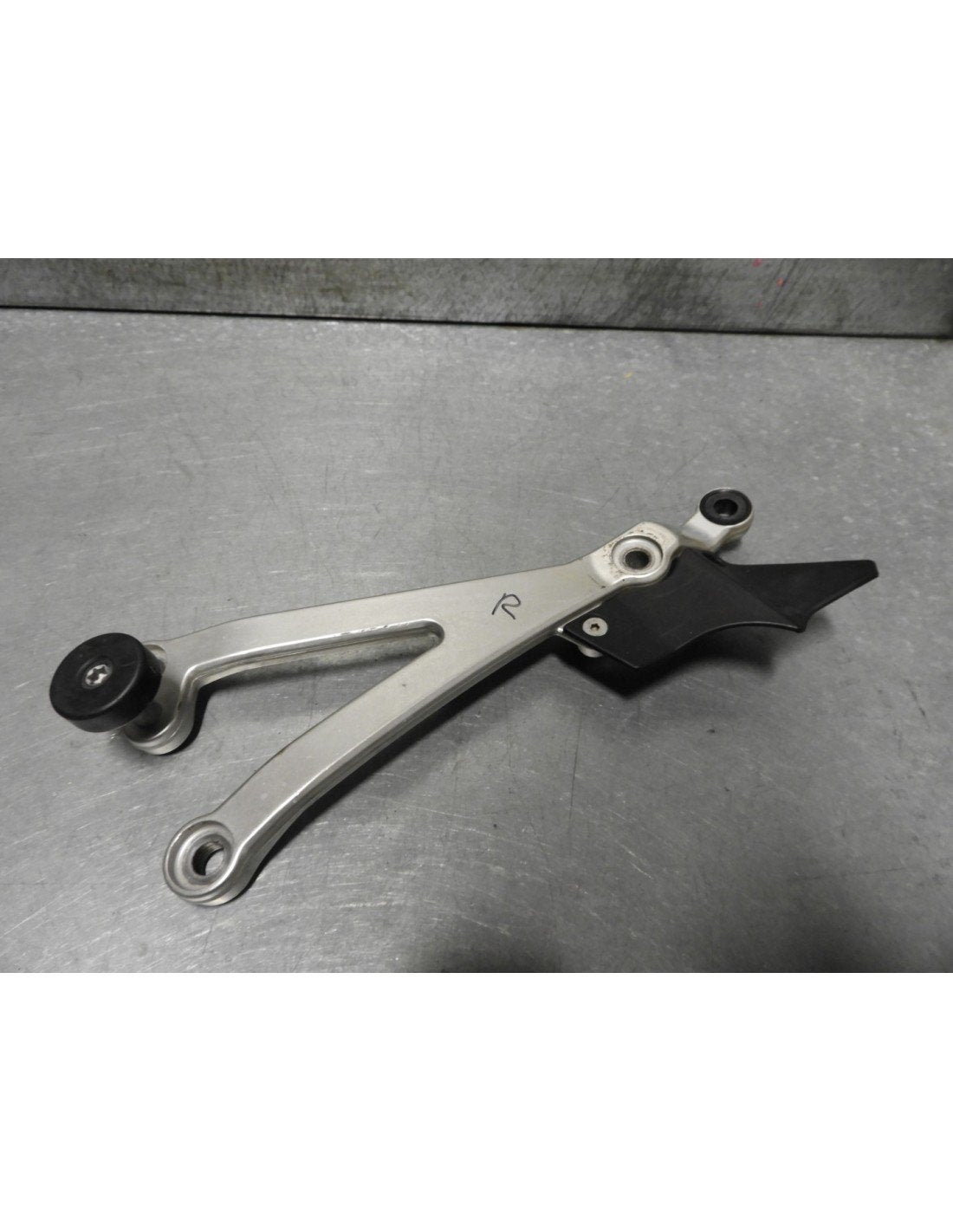950 SM (R)  2004 - 2008 KTM Beugel Beugel motorblok D1-42719